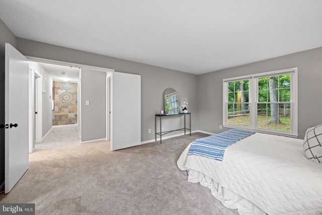 10028 DELLCASTLE, Gaithersburg, MD 20886