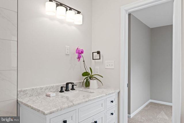10028 DELLCASTLE, Gaithersburg, MD 20886