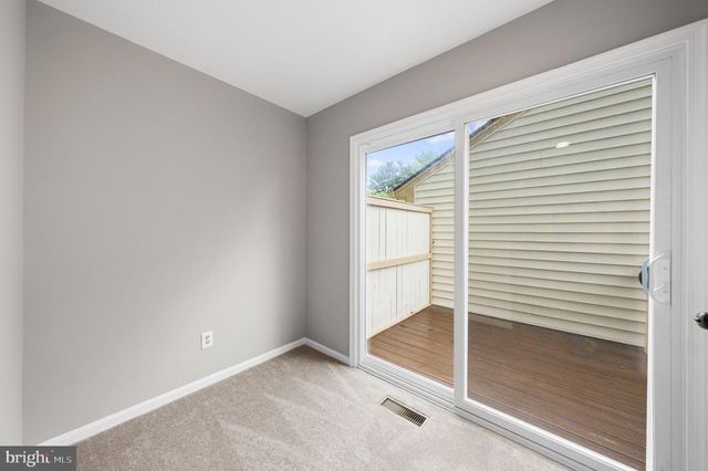 10028 DELLCASTLE, Gaithersburg, MD 20886