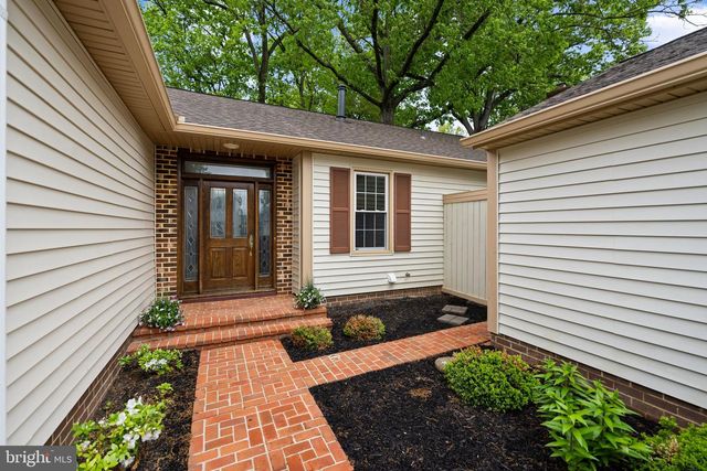 10028 DELLCASTLE, Gaithersburg, MD 20886