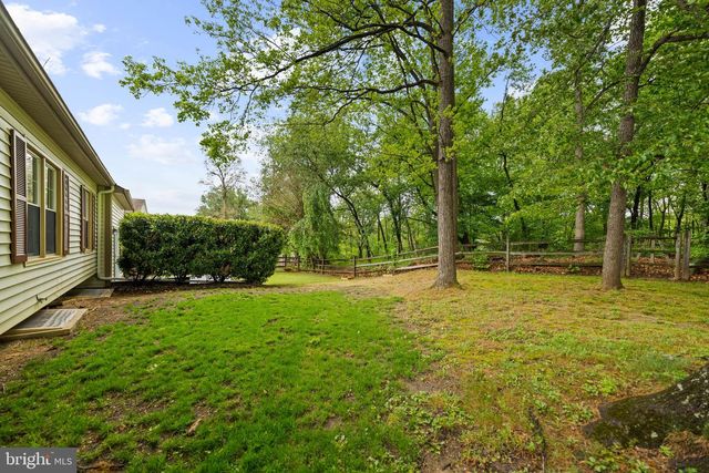 10028 DELLCASTLE, Gaithersburg, MD 20886