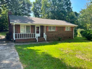 411 Cade Street, Hartwell, GA 30643