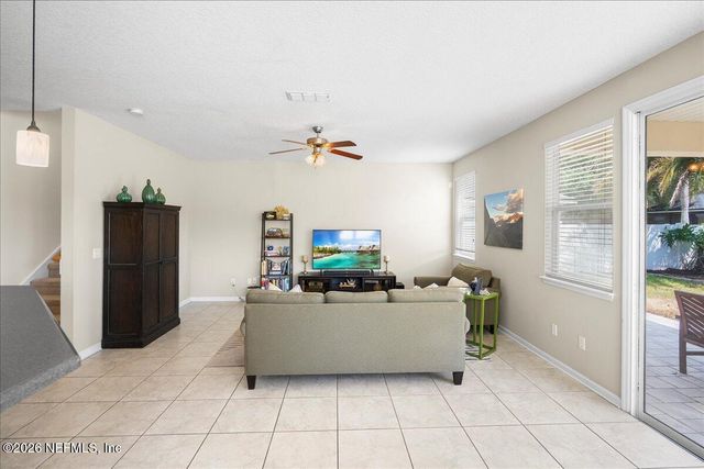 12174 WYNNFIELD LAKES Circle, Jacksonville, FL 32246