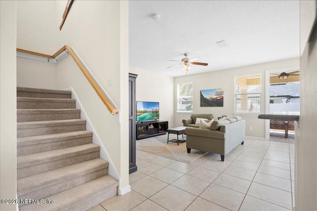 12174 WYNNFIELD LAKES Circle, Jacksonville, FL 32246