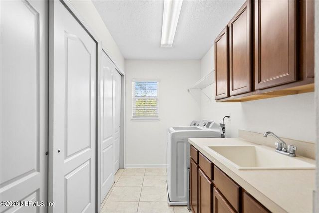 12174 WYNNFIELD LAKES Circle, Jacksonville, FL 32246