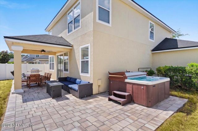 12174 WYNNFIELD LAKES Circle, Jacksonville, FL 32246