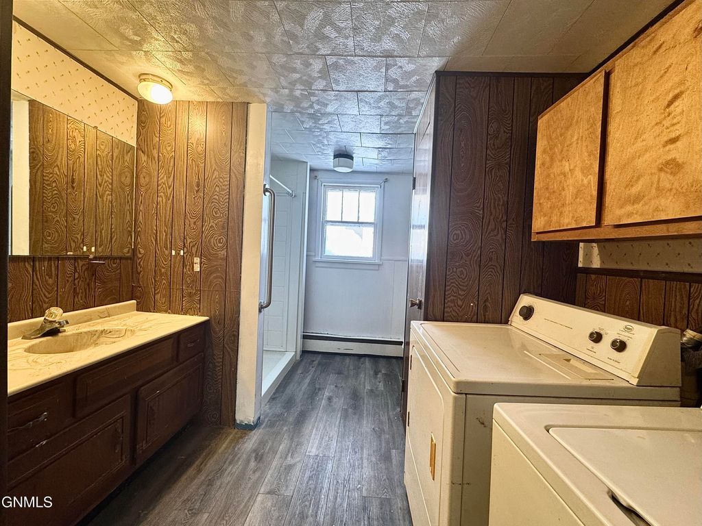 128 Park Avenue W, Bowdon, ND 58418 photo 4