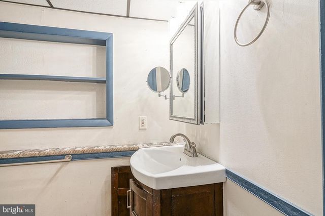 796 CANDIDUS AVE, Woodbury Heights, NJ 08097