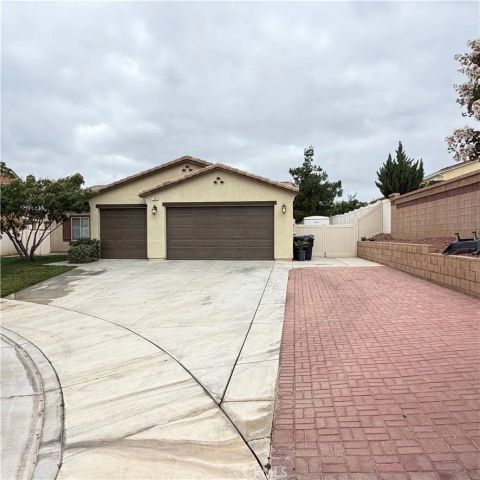1349 Acanthus Ln, Beaumont, CA 92223