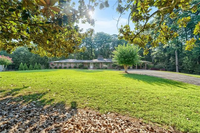 4671 Dogwood Drive, Acworth, GA 30101