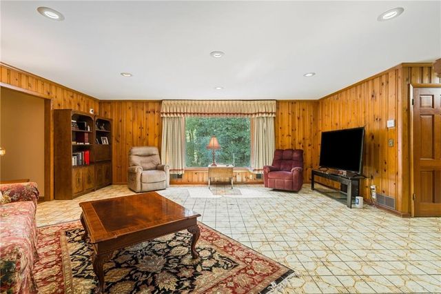 4671 Dogwood Drive, Acworth, GA 30101