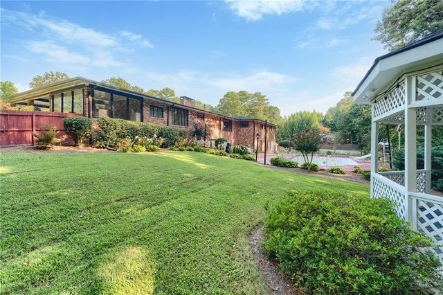 4671 Dogwood Drive, Acworth, GA 30101