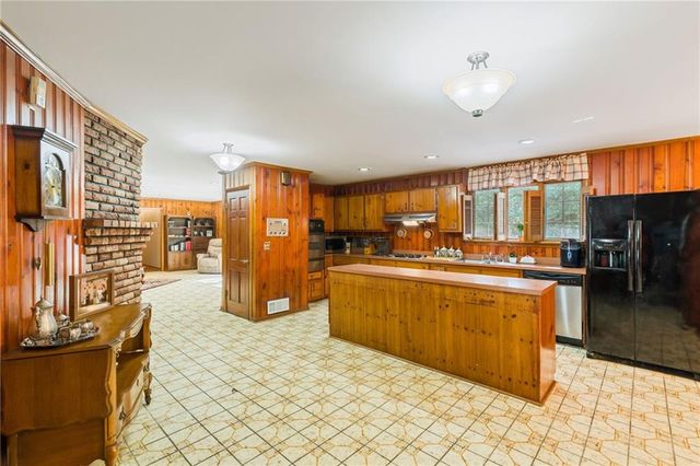 4671 Dogwood Drive, Acworth, GA 30101