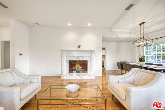 3690 Crownridge Drive, Sherman Oaks, CA 91403