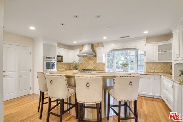 3690 Crownridge Drive, Sherman Oaks, CA 91403