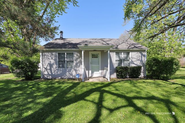 38690 N Green Bay Road, Beach Park, IL 60087