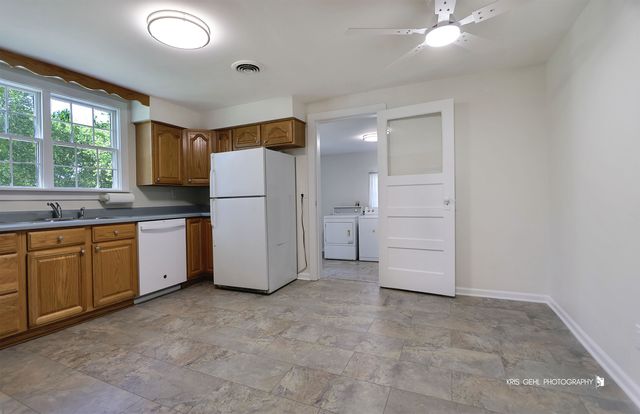 38690 N Green Bay Road, Beach Park, IL 60087