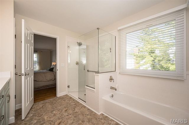 15706 Heathercroft Drive, Chesterfield, MO 63017