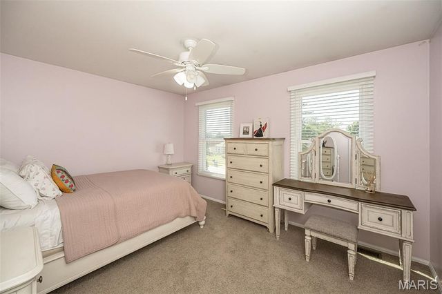 15706 Heathercroft Drive, Chesterfield, MO 63017