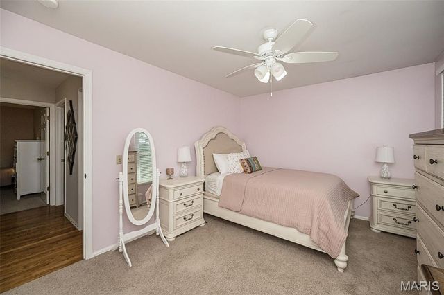 15706 Heathercroft Drive, Chesterfield, MO 63017