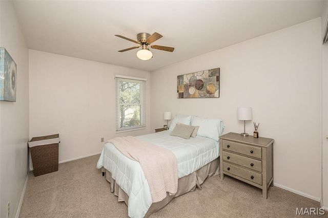 15706 Heathercroft Drive, Chesterfield, MO 63017