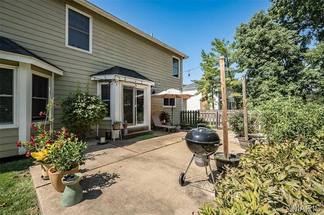 15706 Heathercroft Drive, Chesterfield, MO 63017
