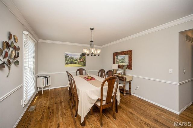 15706 Heathercroft Drive, Chesterfield, MO 63017