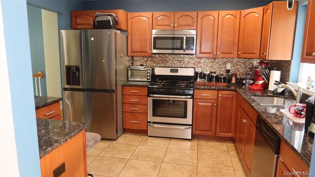 2078 Route 6, Middletown, NY 10940