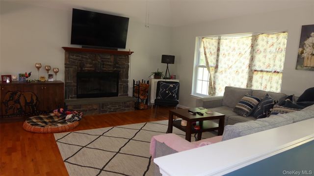 2078 Route 6, Middletown, NY 10940