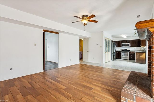 1311 Chickadee LN, Virginia Beach, VA 23454