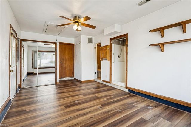 1311 Chickadee LN, Virginia Beach, VA 23454