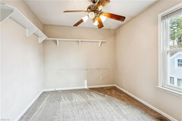 1311 Chickadee LN, Virginia Beach, VA 23454