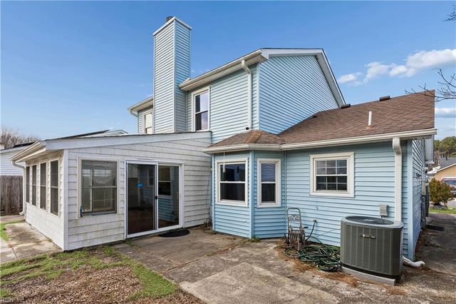 1311 Chickadee LN, Virginia Beach, VA 23454