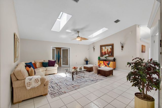 2925 RIVIERA Drive, Delray Beach, FL 33445
