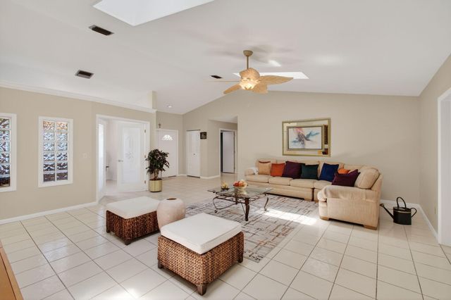 2925 RIVIERA Drive, Delray Beach, FL 33445