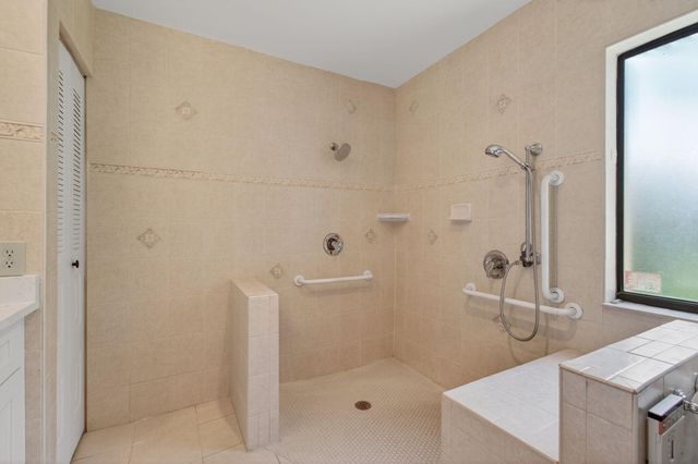 2925 RIVIERA Drive, Delray Beach, FL 33445