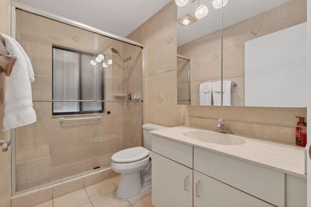 2925 RIVIERA Drive, Delray Beach, FL 33445