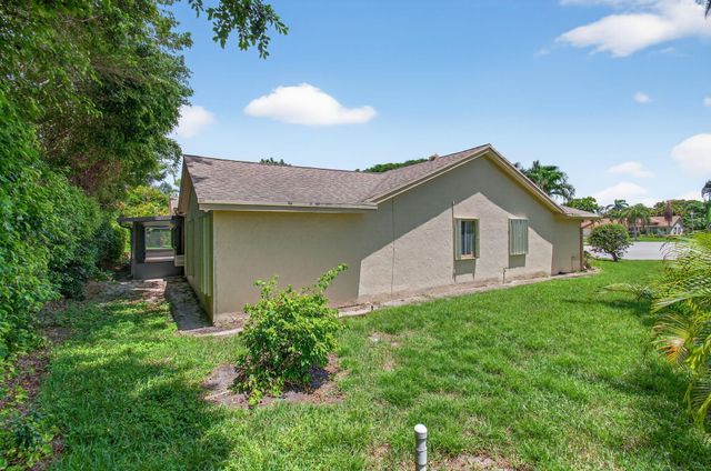 2925 RIVIERA Drive, Delray Beach, FL 33445