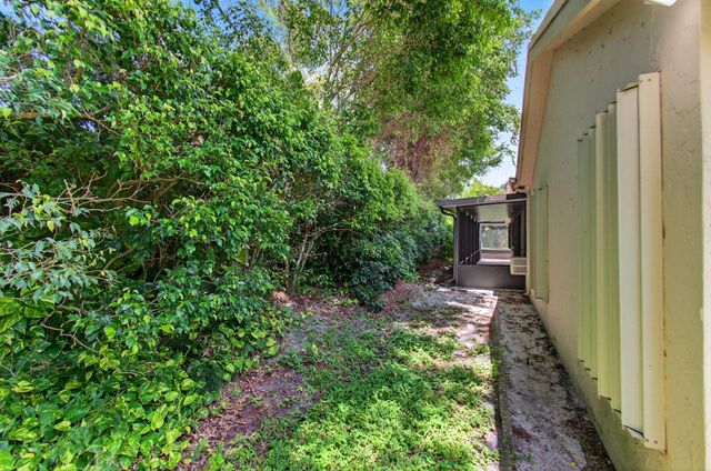 2925 RIVIERA Drive, Delray Beach, FL 33445