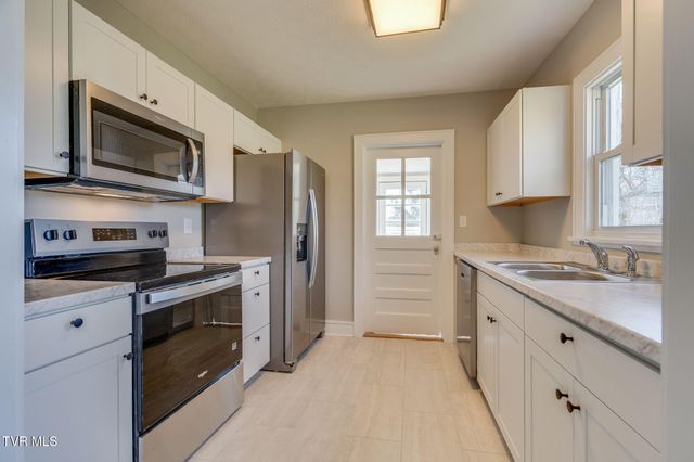 420 Circle Drive, Rogersville, TN 37857