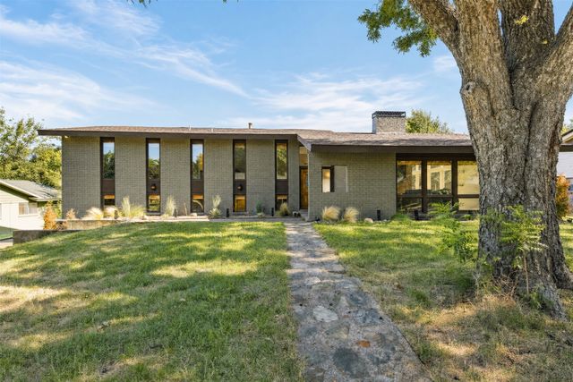 2811 Crowley Court, Arlington, TX 76012