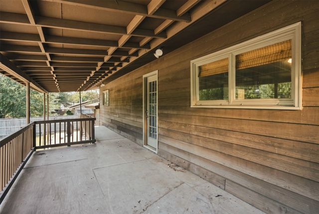 2811 Crowley Court, Arlington, TX 76012