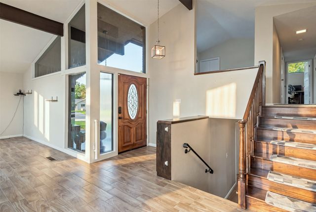 2811 Crowley Court, Arlington, TX 76012