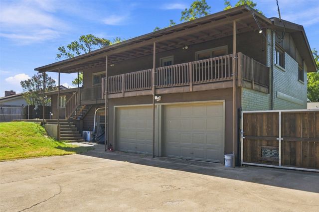 2811 Crowley Court, Arlington, TX 76012