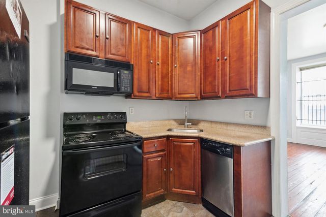 1729 W MONTGOMERY AVE, Philadelphia, PA 19121