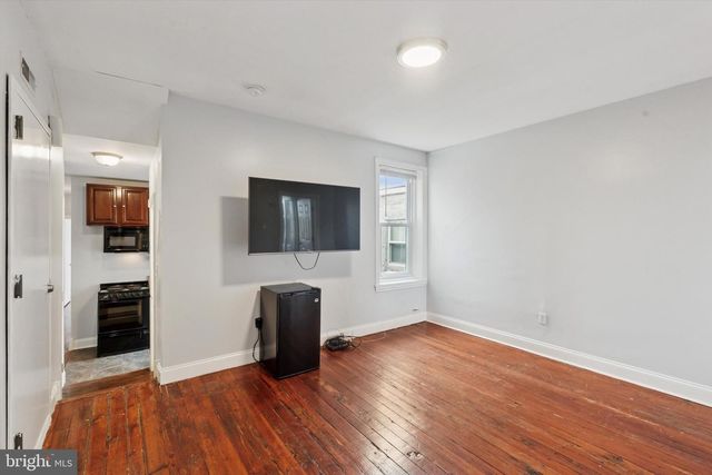 1729 W MONTGOMERY AVE, Philadelphia, PA 19121