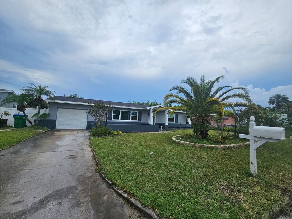 4943 LAKE CHARLES DRIVE N, Kenneth City, FL 33709