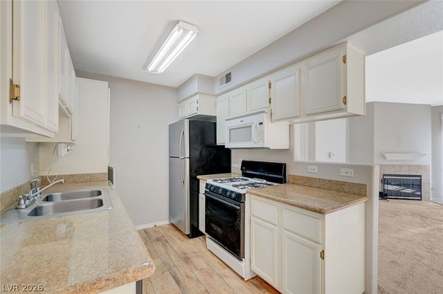 3318 North Decatur Boulevard 2034, Las Vegas, NV 89130