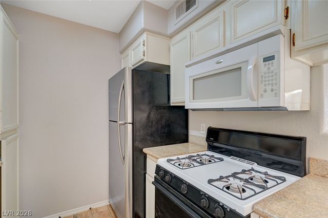 3318 North Decatur Boulevard 2034, Las Vegas, NV 89130