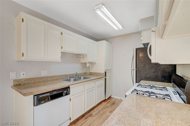 3318 North Decatur Boulevard 2034, Las Vegas, NV 89130